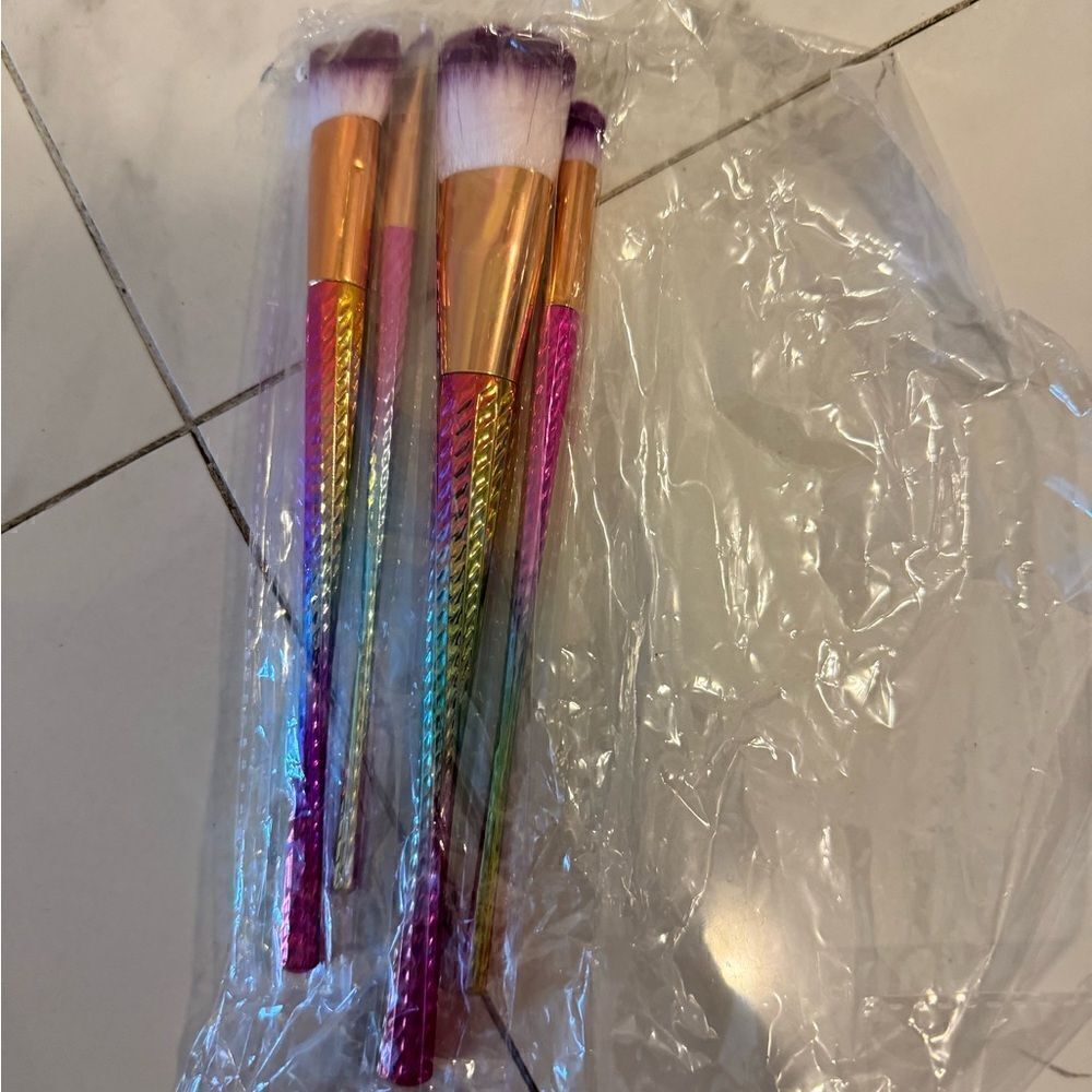 4 make-up brush #16